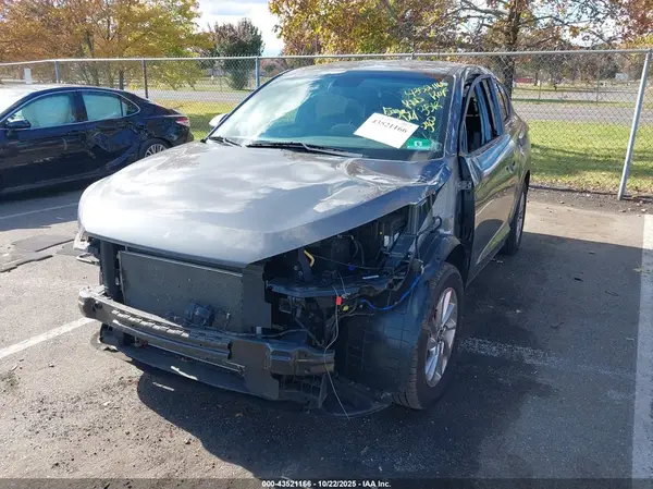 KM8J2CA47JU681118 2018 HYUNDAI TUCSON - Image 2