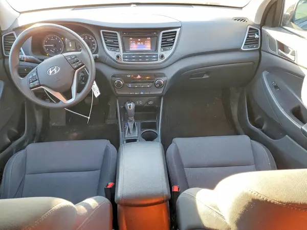 KM8J2CA47JU700153 2018 HYUNDAI TUCSON - Image 8