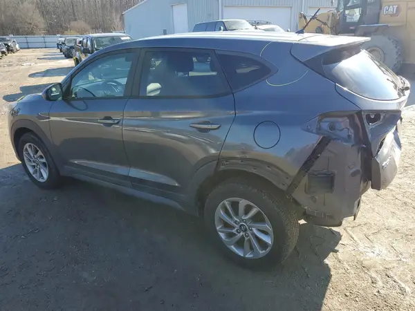 KM8J2CA47JU745545 2018 HYUNDAI TUCSON - Image 2