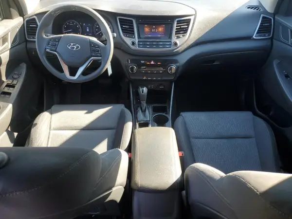 KM8J2CA47JU745545 2018 HYUNDAI TUCSON - Image 8