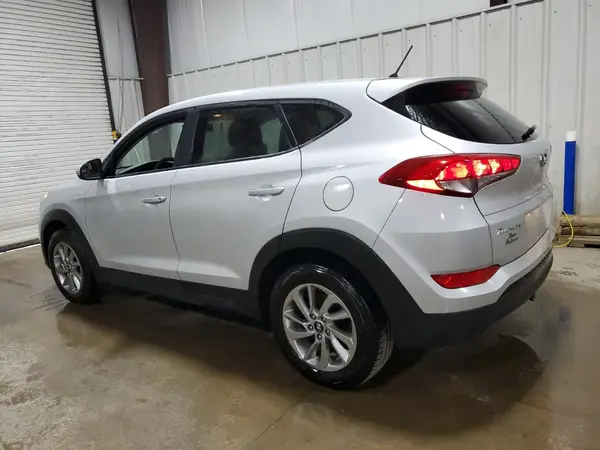KM8J2CA47JU768680 2018 HYUNDAI TUCSON - Image 2