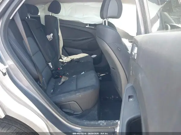 KM8J2CA47JU769120 2018 HYUNDAI TUCSON - Image 8