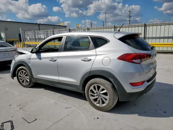 KM8J2CA47JU787987 2018 HYUNDAI TUCSON - Image 2