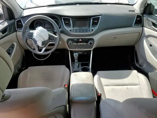 KM8J2CA47JU787987 2018 HYUNDAI TUCSON - Image 8