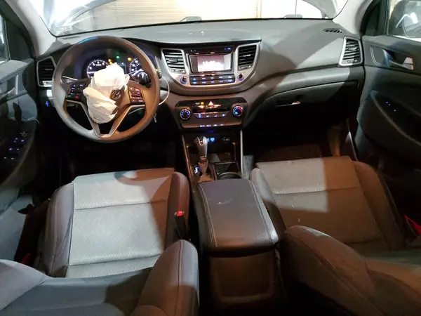 KM8J2CA47JU799590 2018 HYUNDAI TUCSON - Image 8
