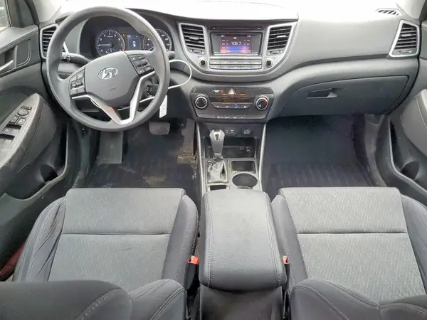 KM8J2CA47JU803654 2018 HYUNDAI TUCSON - Image 8
