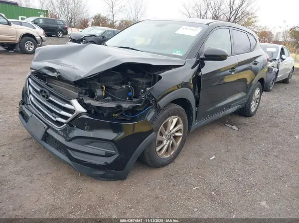 KM8J2CA47JU803802 2018 HYUNDAI TUCSON - Image 2