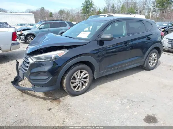 KM8J2CA47JU824441 2018 HYUNDAI TUCSON - Image 2