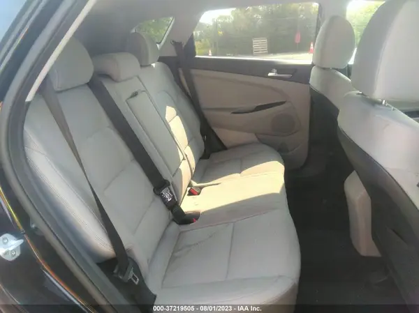 KM8J2CA47KU017693 2019 HYUNDAI TUCSON - Image 8