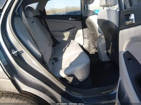 KM8J2CA47KU028001 2019 HYUNDAI TUCSON - Image 8