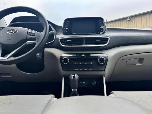 KM8J2CA47KU848028 2019 HYUNDAI TUCSON - Image 8