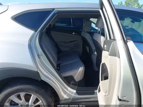 KM8J2CA47KU850894 2019 HYUNDAI TUCSON - Image 8