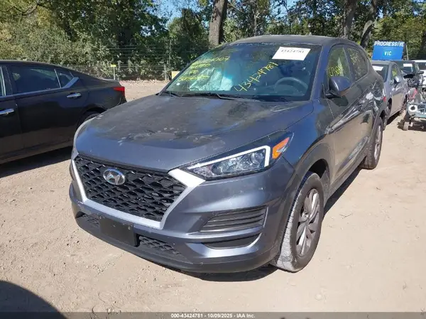 KM8J2CA47KU863645 2019 HYUNDAI TUCSON - Image 2