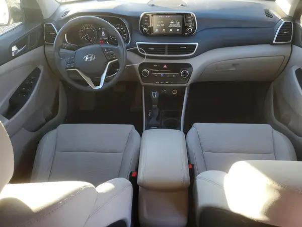 KM8J2CA47KU881692 2019 HYUNDAI TUCSON - Image 8