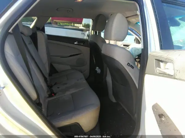 KM8J2CA47KU918983 2019 HYUNDAI TUCSON - Image 8