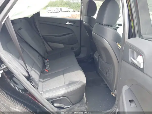 KM8J2CA47KU938814 2019 HYUNDAI TUCSON - Image 8