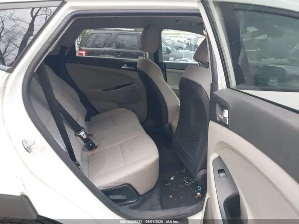 KM8J2CA47KU941406 2019 HYUNDAI TUCSON - Image 8