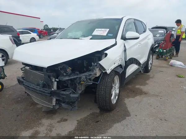 KM8J2CA47LU076020 2020 HYUNDAI TUCSON - Image 2