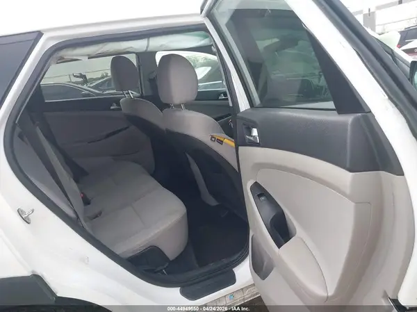 KM8J2CA47LU076020 2020 HYUNDAI TUCSON - Image 8