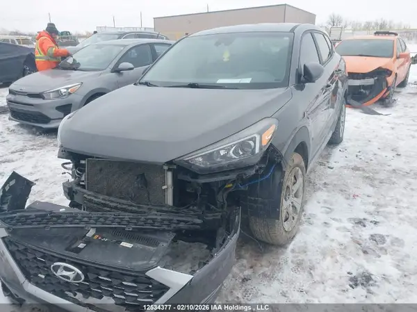 KM8J2CA47LU186727 2020 HYUNDAI TUCSON - Image 2