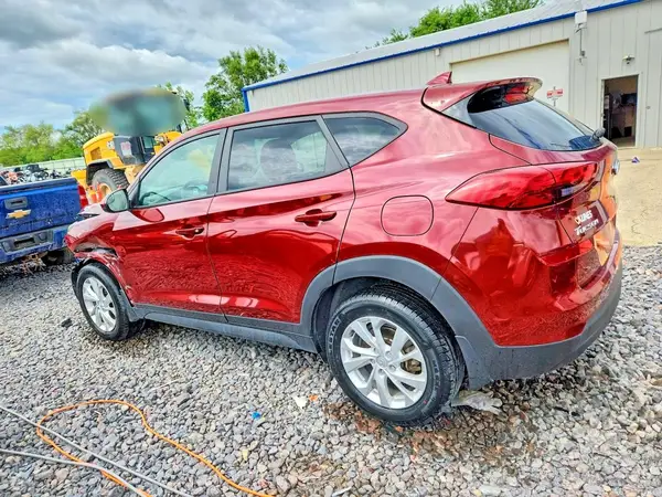 KM8J2CA47LU230239 2020 HYUNDAI TUCSON - Image 2