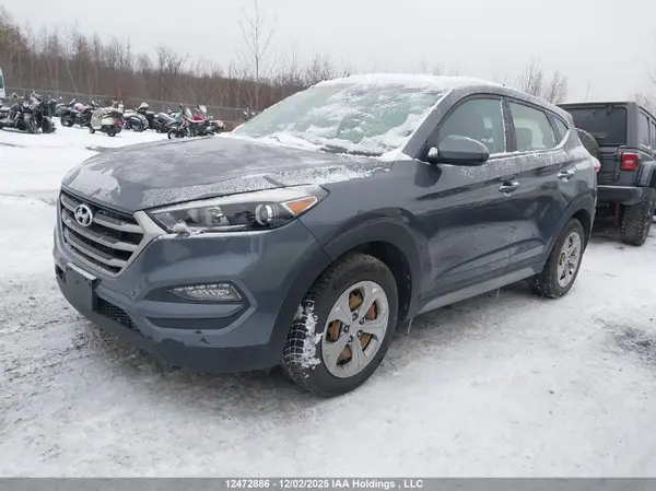 KM8J2CA48JU619937 2018 HYUNDAI TUCSON - Image 2
