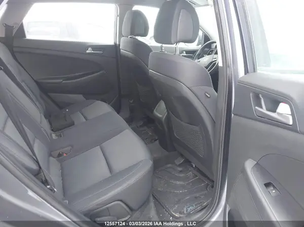 KM8J2CA48JU621316 2018 HYUNDAI TUCSON - Image 8