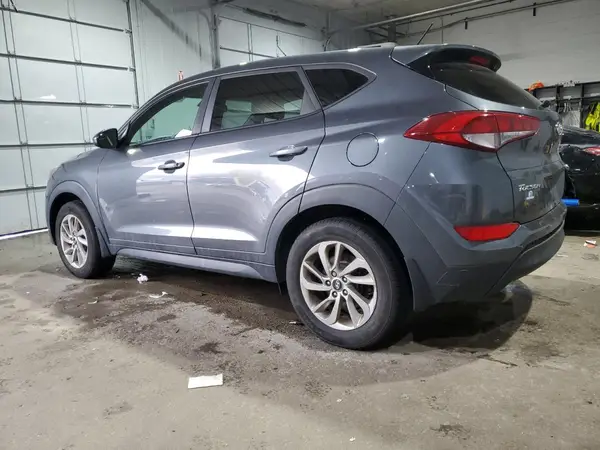 KM8J2CA48JU631537 2018 HYUNDAI TUCSON - Image 2