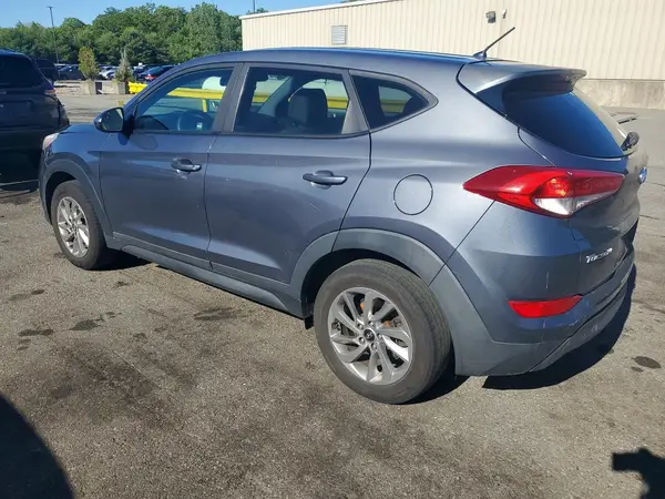 KM8J2CA48JU653148 2018 HYUNDAI TUCSON - Image 2