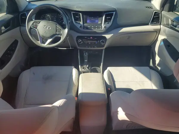 KM8J2CA48JU653148 2018 HYUNDAI TUCSON - Image 8