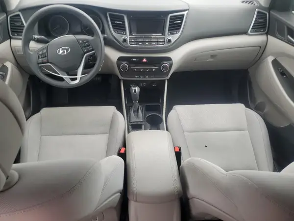KM8J2CA48JU656566 2018 HYUNDAI TUCSON - Image 8