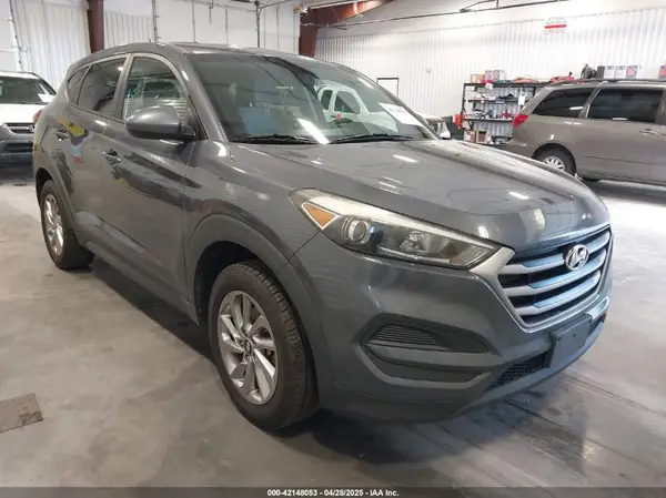 KM8J2CA48JU657491 2018 HYUNDAI TUCSON - Image 1