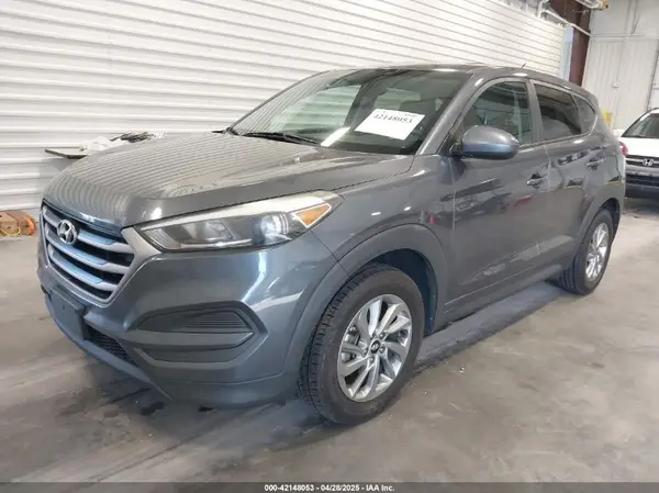 KM8J2CA48JU657491 2018 HYUNDAI TUCSON - Image 2