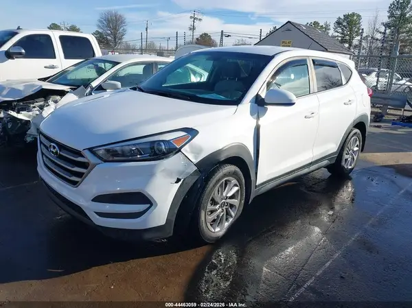KM8J2CA48JU660214 2018 HYUNDAI TUCSON - Image 2
