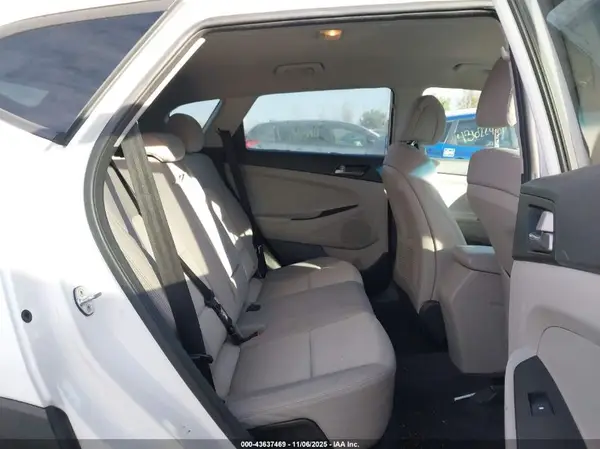 KM8J2CA48JU660259 2018 HYUNDAI TUCSON - Image 8