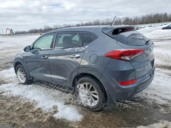 KM8J2CA48JU676445 2018 HYUNDAI TUCSON - Image 2