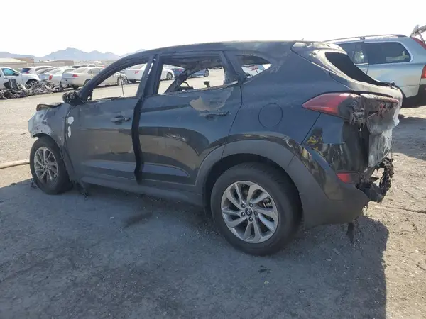 KM8J2CA48JU710951 2018 HYUNDAI TUCSON - Image 2