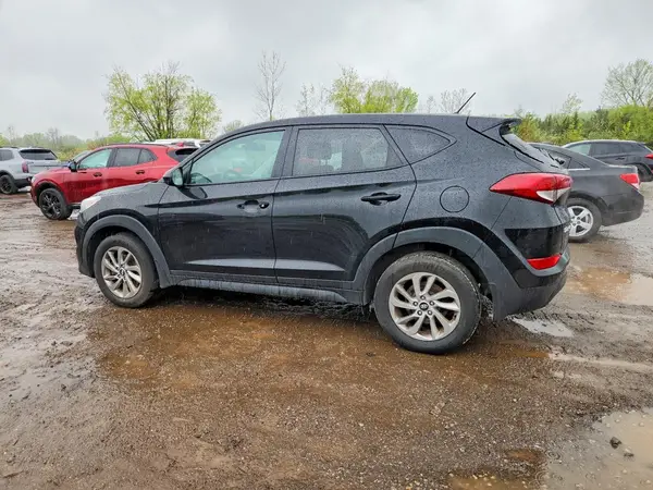 KM8J2CA48JU729029 2018 HYUNDAI TUCSON - Image 2