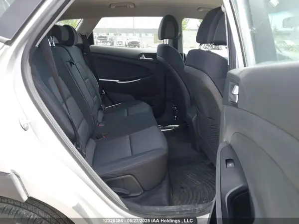 KM8J2CA48JU763651 2018 HYUNDAI TUCSON - Image 8