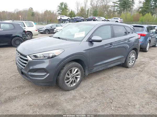KM8J2CA48JU804537 2018 HYUNDAI TUCSON - Image 2