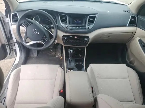 KM8J2CA48JU814484 2018 HYUNDAI TUCSON - Image 8