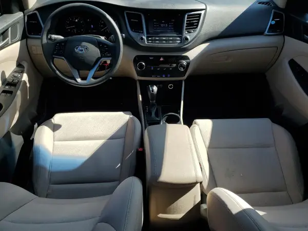 KM8J2CA48JU826537 2018 HYUNDAI TUCSON - Image 8