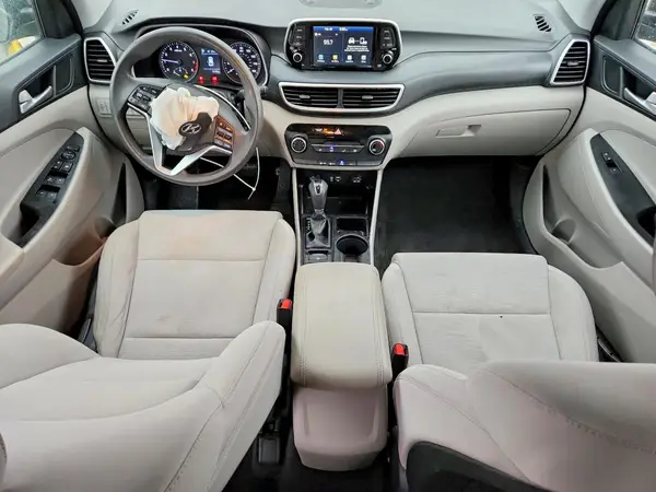 KM8J2CA48KU007819 2019 HYUNDAI TUCSON - Image 8