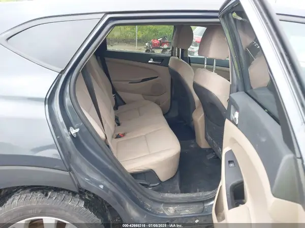 KM8J2CA48KU020246 2019 HYUNDAI TUCSON - Image 8