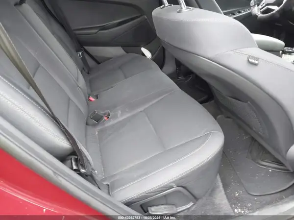 KM8J2CA48KU027567 2019 HYUNDAI TUCSON - Image 8