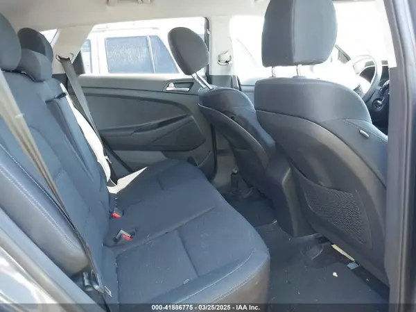 KM8J2CA48KU035510 2019 HYUNDAI TUCSON - Image 8