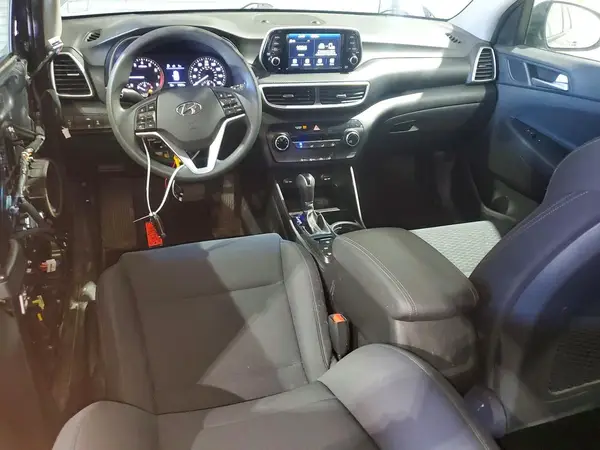 KM8J2CA48KU035622 2019 HYUNDAI TUCSON - Image 8