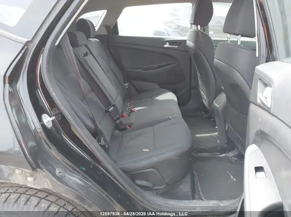 KM8J2CA48KU045941 2019 HYUNDAI TUCSON - Image 8