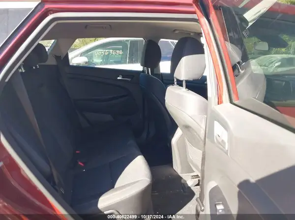 KM8J2CA48KU054607 2019 HYUNDAI TUCSON - Image 8