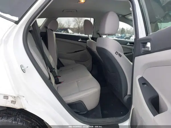 KM8J2CA48KU063291 2019 HYUNDAI TUCSON - Image 8